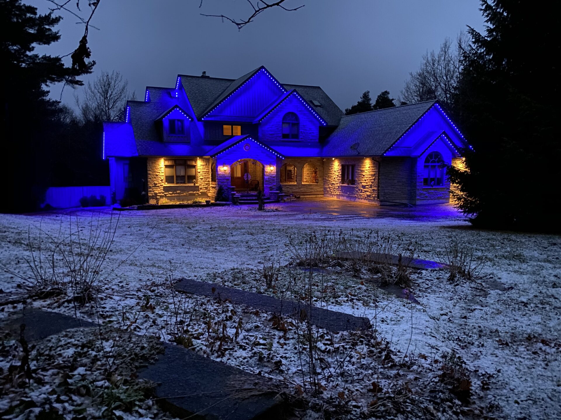 The Advantages of Permanent Outdoor Lights/Gemstone Lights Trades by Jack